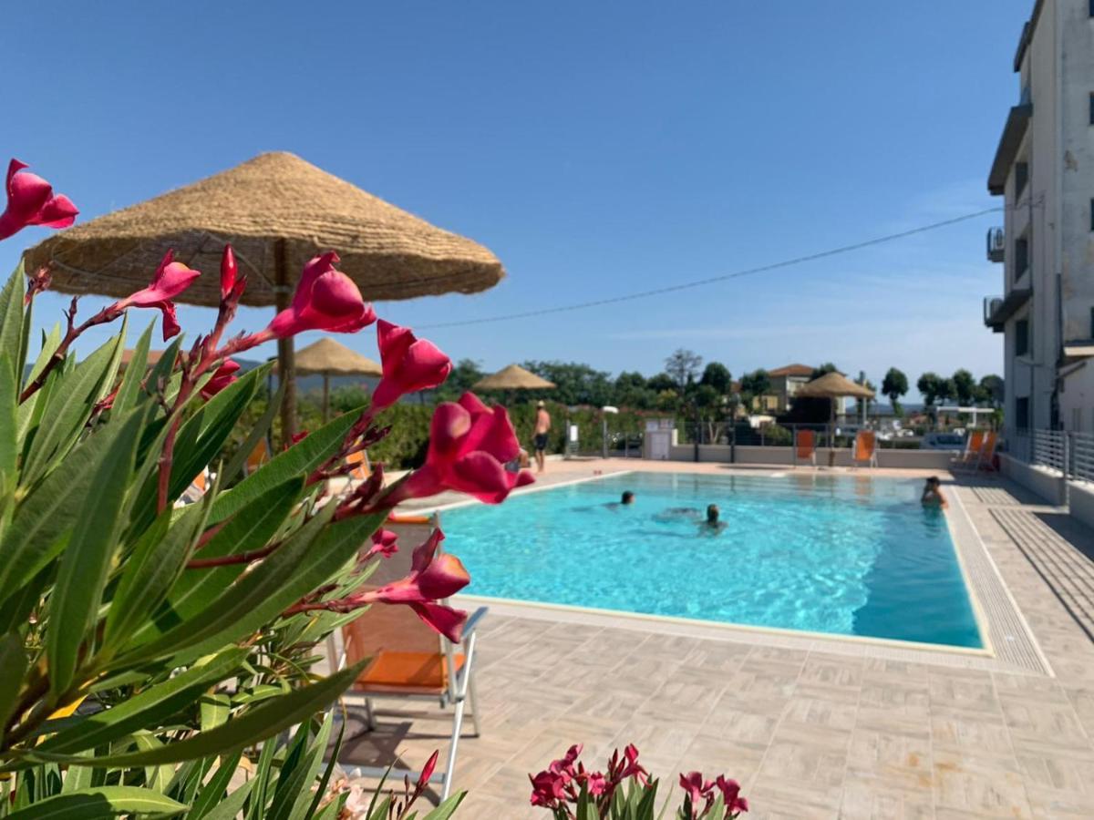 Hotel Letizia Follonica Ngoại thất bức ảnh