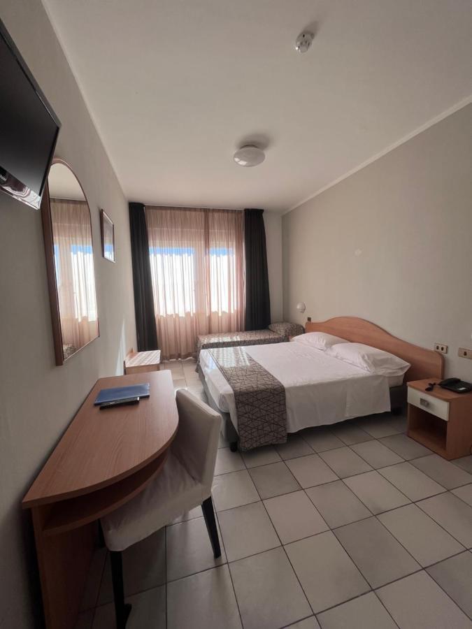 Hotel Letizia Follonica Ngoại thất bức ảnh